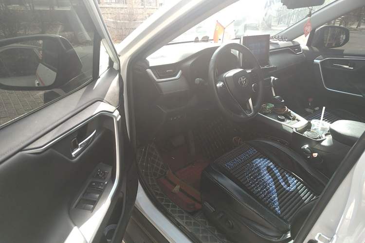 Used Toyota RAV4 2021 Dual-Engine 2.5L E-CVT Four-Wheel Drive Elite PLUS Edition Driver Seat