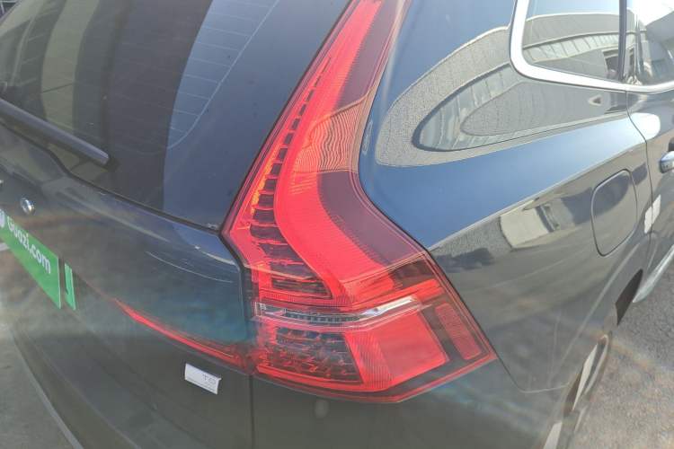 Used Volvo XC60 New Energy 2024 T8 Plug-in Hybrid Long-Range All-Wheel Drive Smart Luxury Edition
