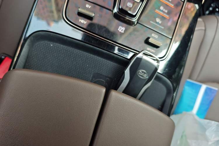 Used BYD Han 2020 DM Four-Wheel Drive Performance Edition Luxury Model
