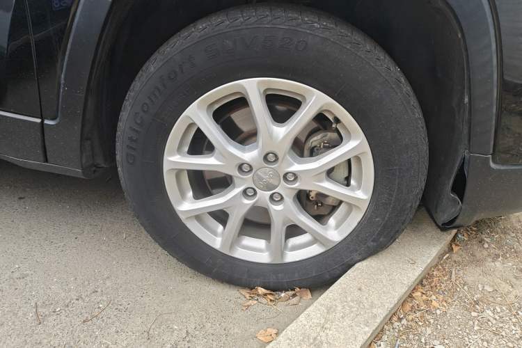 Used Jeep Cherokee 2016 2.4L Professional Smart Version