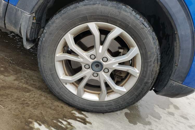 Used Haval H2s 2018 1.5T Dual-Clutch Fashion Edition Right Front Wheel Hub