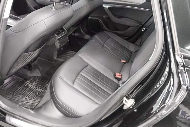 Used Audi A6 2022 allroad quattro Explorer 55 TFSI Prestige Off-Road Model