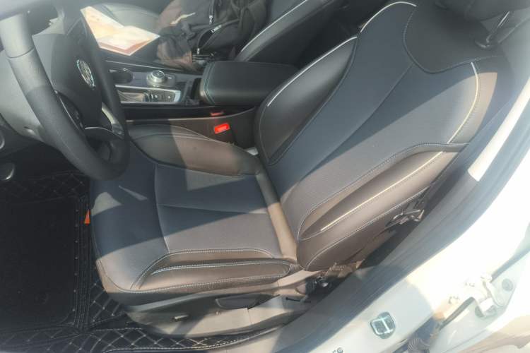 Used Buick Velite 6  Left Front Seat