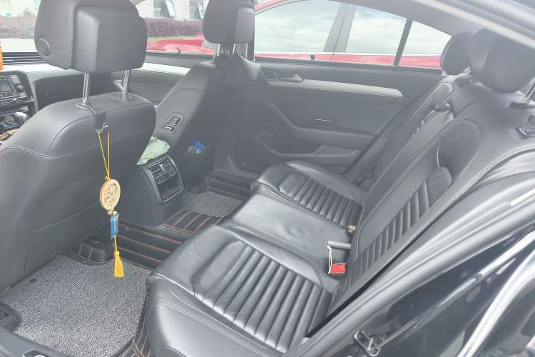 Used Volkswagen Magotan 2019 330TSI DSG Leading Edition China V Standard
