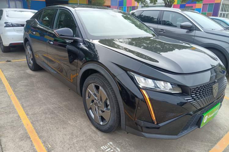 Used Peugeot 408X 2023 Active Version
