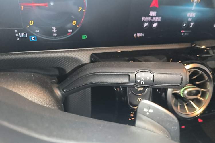 Used Mercedes-Benz A-Class 2020 Restyled A 200 L Sport Sedan Fashion Version Gear Lever