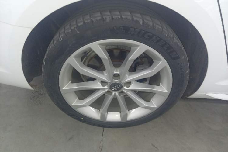 Used Audi A4L 2019 40 TFSI Fashion Version China V