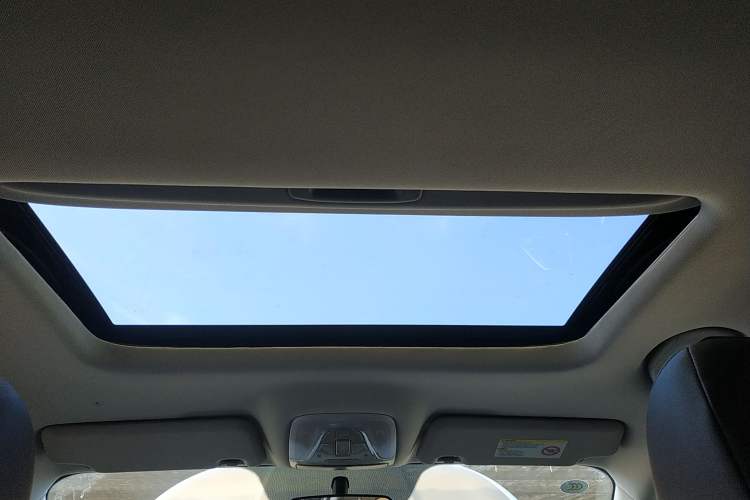 Used GAC Trumpchi GS4 2016 235T G-DCT Luxury Edition Headliner