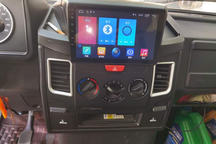 Used Iveco Daily 2017 2.5T A35 Passenger Van 5-7 Seats Model 47Z5
