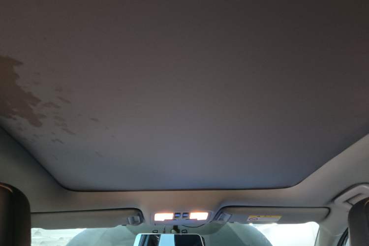 Used Toyota Highlander 2015 2.0T Four-Wheel Drive Luxury Edition 7-Seater Headliner