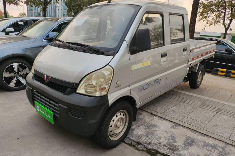Used Wuling Rongguang Small Truck 2017 1.5L Double-Cab Basic Version L3C