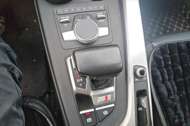 Used Audi A4L 2018 30th Anniversary Edition 40 TFSI Fashion Model