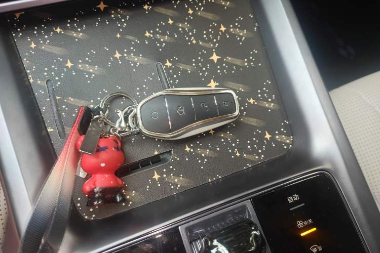 Used BYD Seal 2023 DM-i 1.5L 121km Prestige Model Vehicle Key