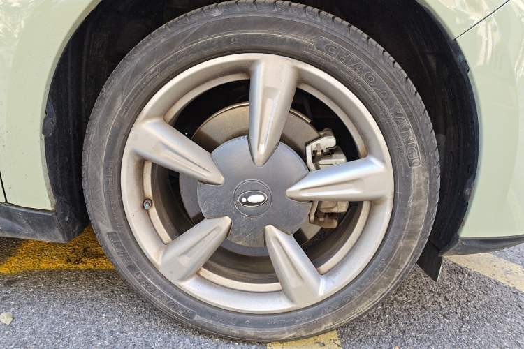 Used ORA Good Cat 2023 401 km Standard Range Luxury Version Lithium Iron Phosphate Exterior 7