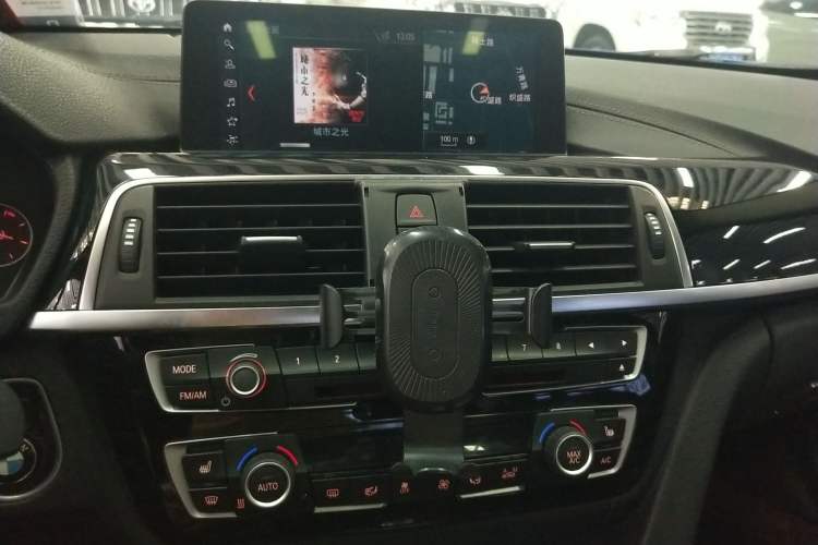 Used BMW 3 Series 2018 320Li Leading Model M Sport Package Audio And AC Panel