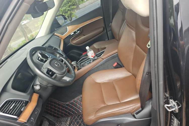 Used Volvo XC90 2019 T6 Zhiyi Edition 7-Seater China V Emission Standard