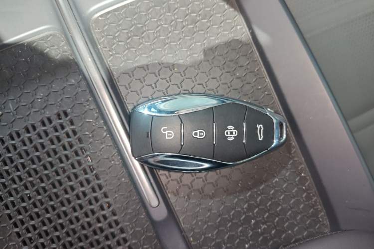 Used Hongqi EH7 2024 760 Pro+ Four-Wheel Drive Version