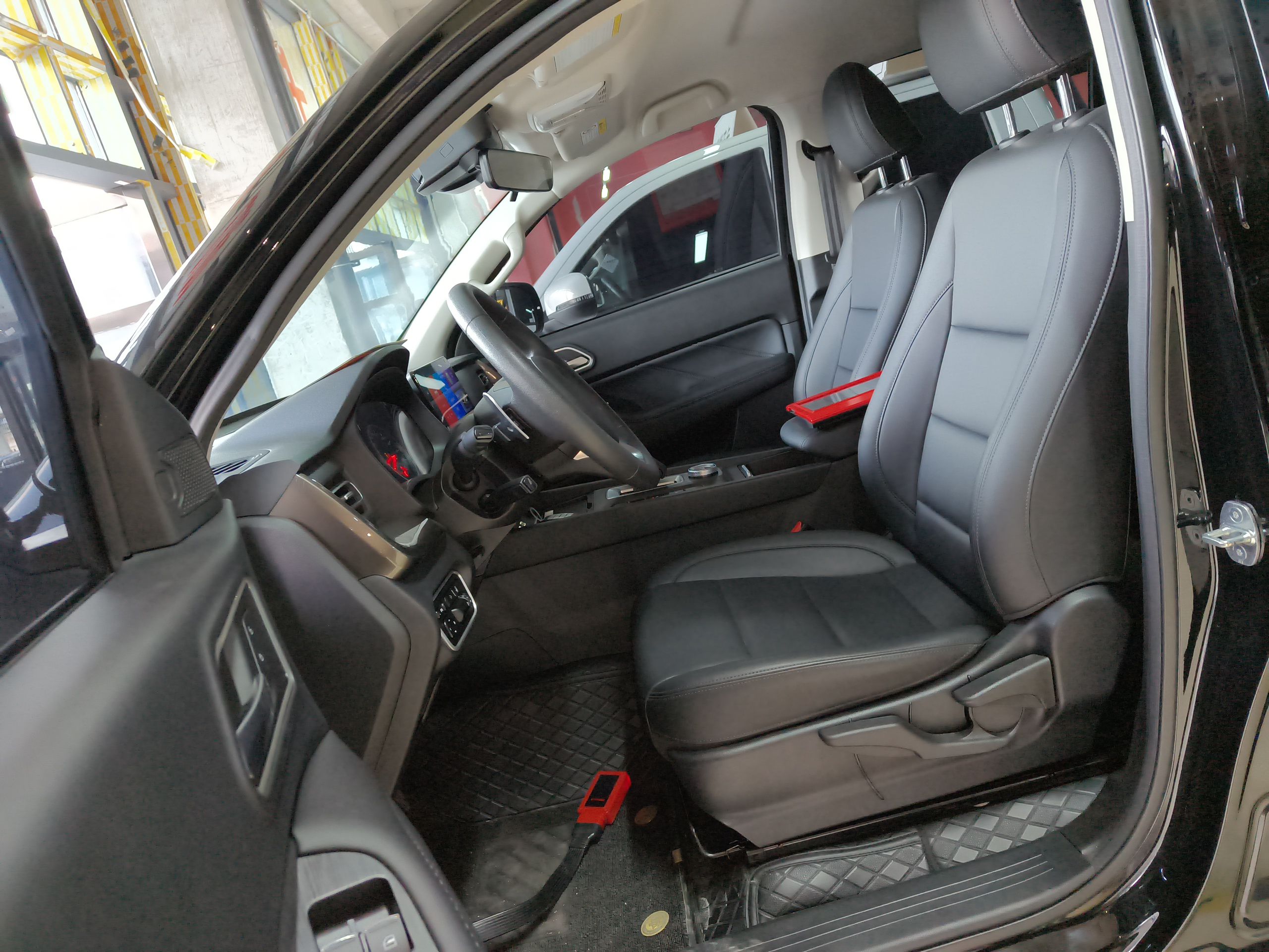 Переднее сиденье в автомобиле