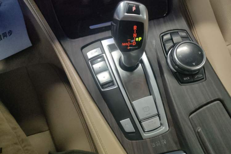 Used BMW 5 Series 2014 525Li Luxury Design Package