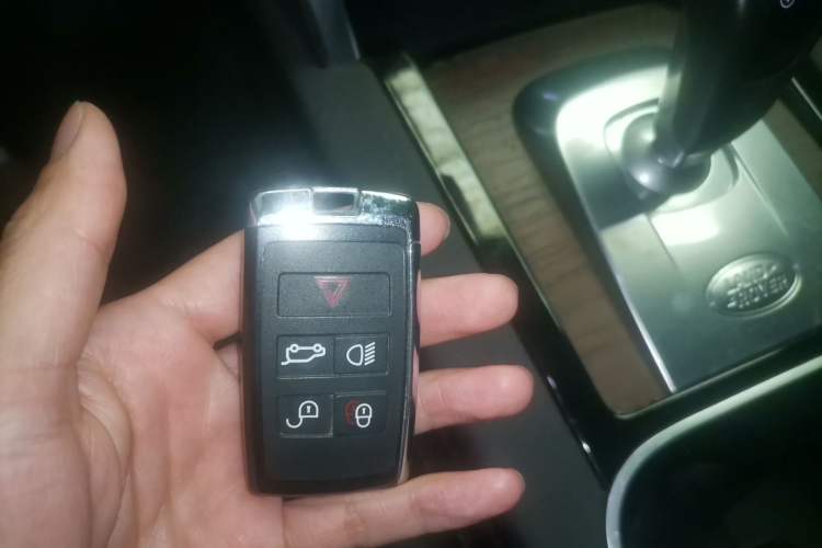 Used Land Rover Discovery Sport 2020 249 PS R-Dynamic Performance Tech Edition 5 Seats
