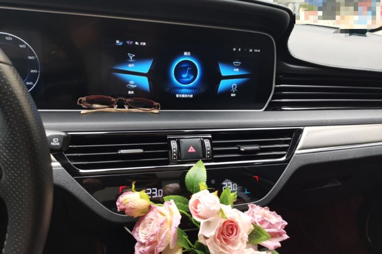 Used Hongqi HS5 2022 Revised Version 2.0T Smart Connect Flagship Edition
