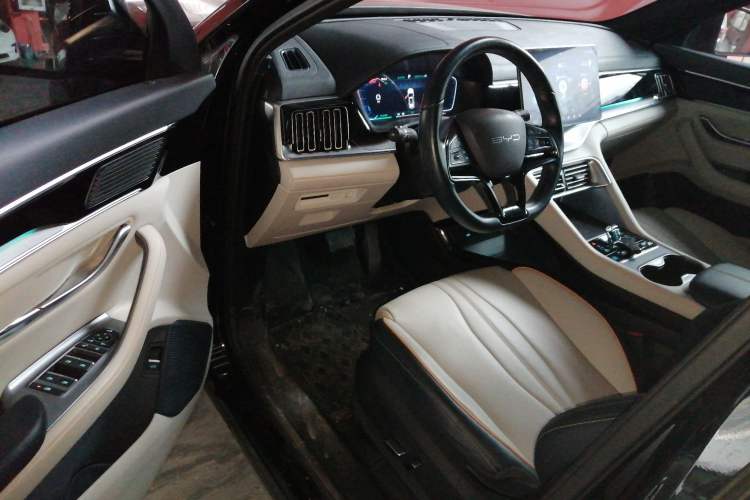 Used BYD Song PLUS New Energy 2023 Champion Edition EV 520KM Luxury Model