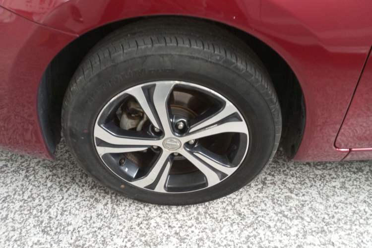 Used Nissan Tiida 2016 1.6L CVT Smart Drive Edition Left Front Wheel Hub
