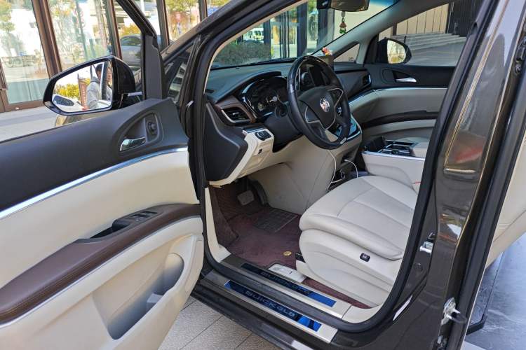 Used Buick GL8 2021 Land Cruiser Executive Class 652T Luxury Model
