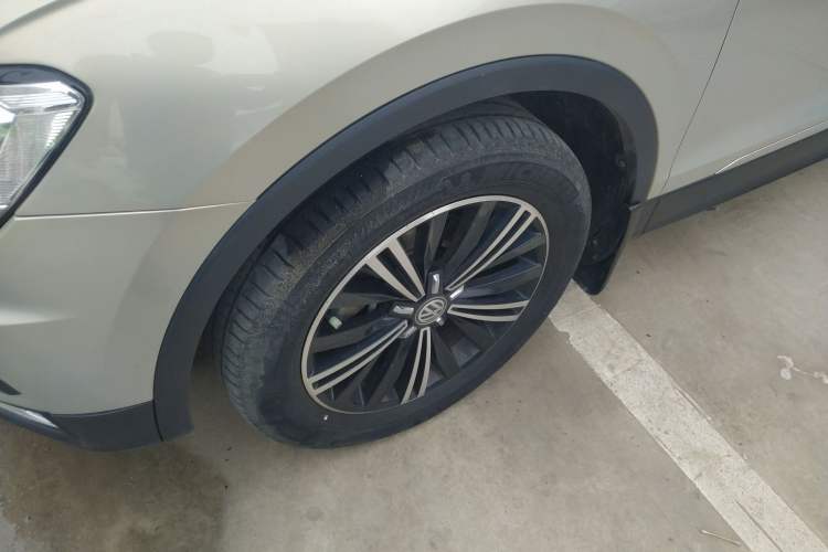 Used Volkswagen Tiguan L 2020 330TSI Automatic Two-Wheel Drive Panoramic Comfort Edition China VI Standard Exterior 4