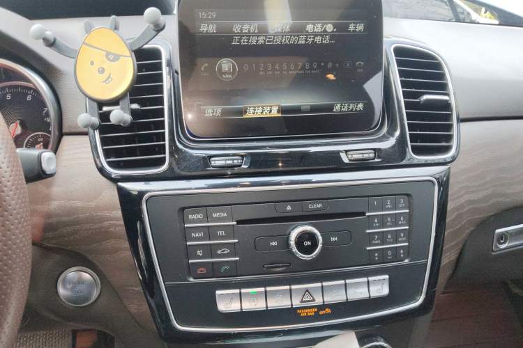 Used Mercedes-Benz GLE-Class 2016 GLE 320 4MATIC Dynamic Edition Audio And AC Panel