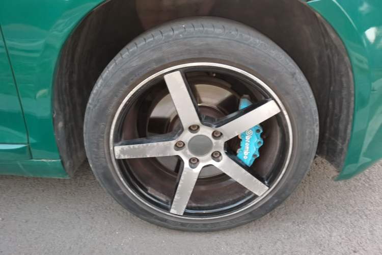 Used Volkswagen Scirocco 2010 2.0 TSI Luxury Edition Right Front Wheel Hub