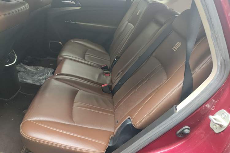 Used BYD Tang New Energy 2015 2.0T Four-Wheel-Drive Flagship Model Left Rear Seat