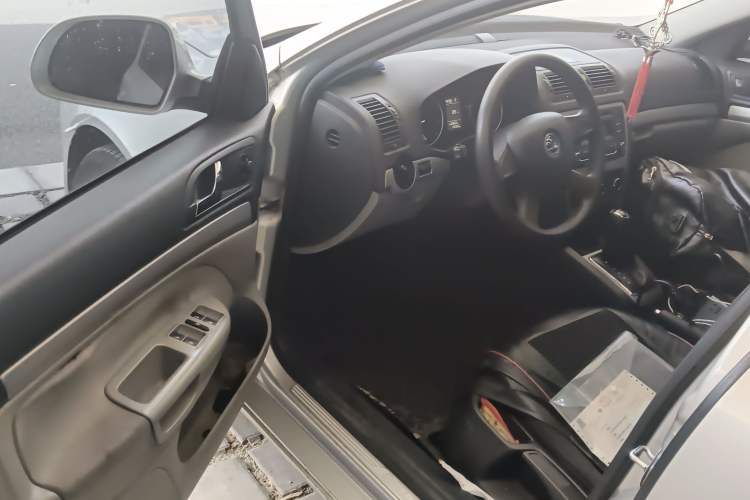 Used Skoda Octavia 2014 1.6L Automatic Yijie Edition Driver Seat