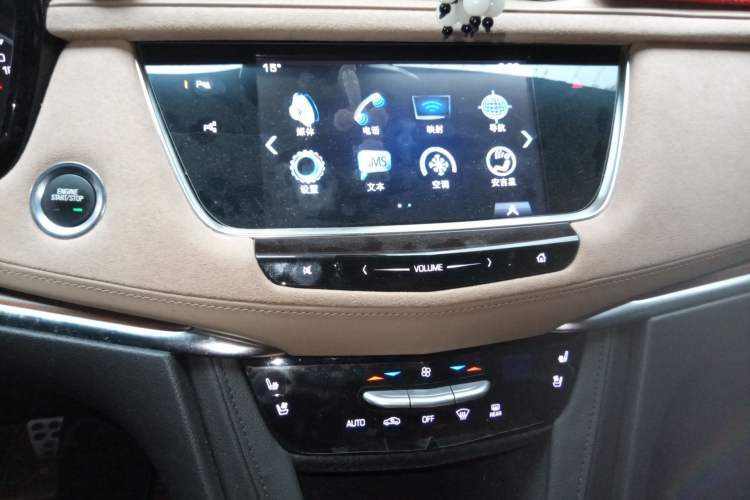 Used Cadillac XT5 2016 28T 4x4 Platinum Edition Audio And AC Panel