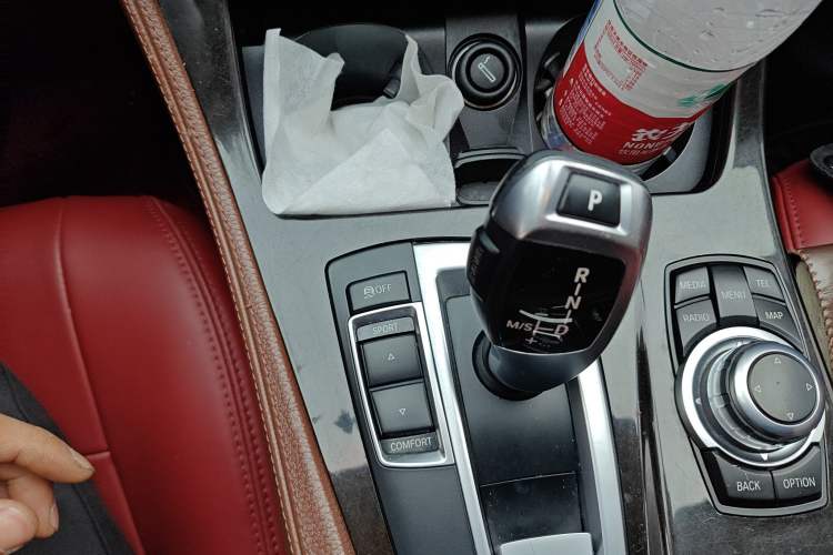 Used BMW 5 Series 2014 525Li Leading Model
