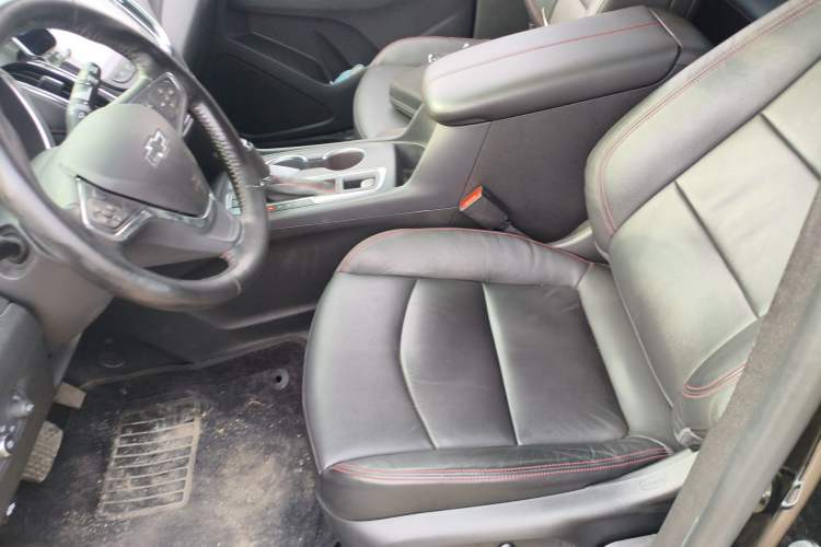 Used Chevrolet Equinox 2019 Redline 550T Automatic All-Wheel-Drive RS Model China VI Standard Left Front Seat