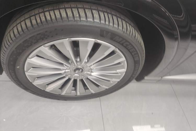 Used ONVO Luxeed L90 2025 Model—Max Six-Seater Version