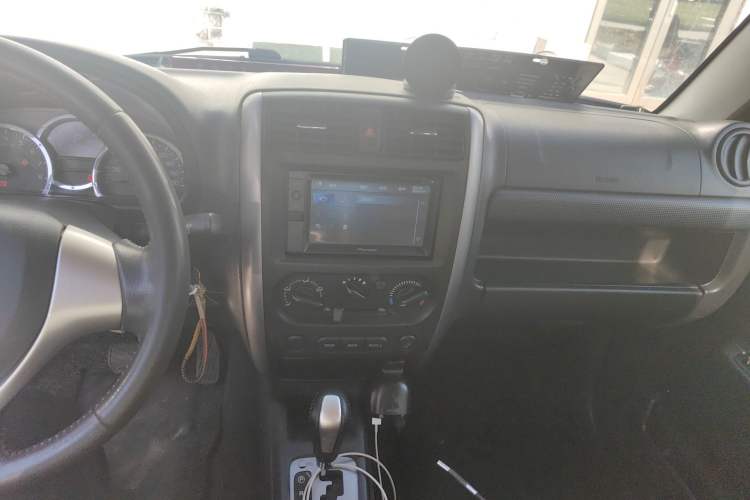 Used Suzuki Jimny 2015 1.3 AT Mode3 Navigation Edition Audio And AC Panel