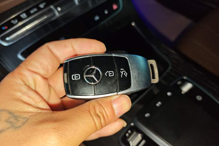 Used Mercedes-Benz E-Class 2022 Second Facelift E 300 L Fashion Edition
