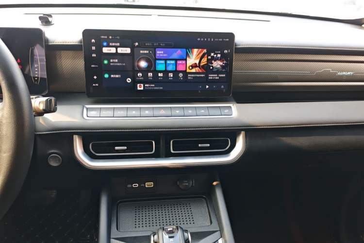 Used Great Wall Poer 2023 2.0T Passenger Version Automatic Diesel Two-Wheel Drive Comfort Trim – GW4D20M
