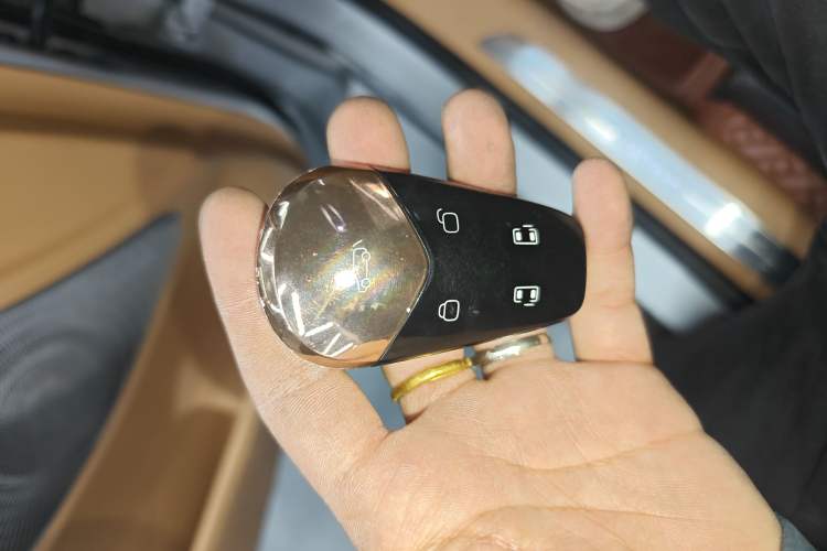 Used VOYAH Dream 2022 Low-Carbon Edition Dream+ Smart Enjoyment Package
