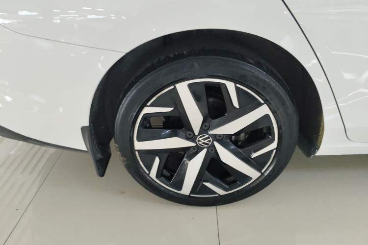 Used Volkswagen Lamando 2023 Lavida L 280TSI DSG Cool & Spicy Edition
