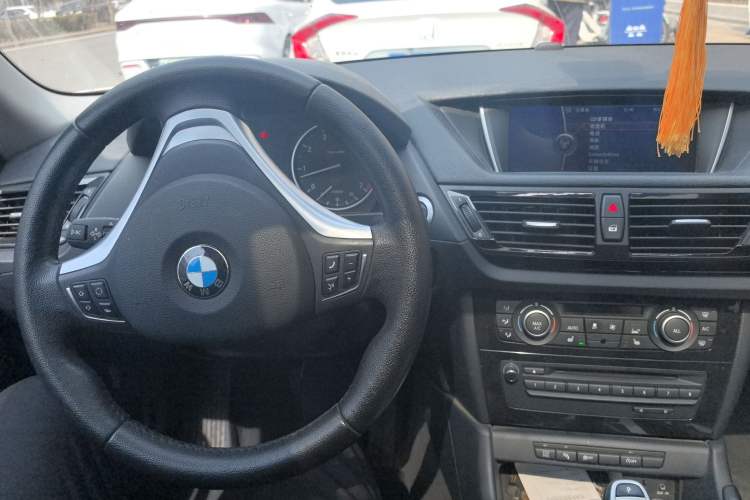 Used BMW X1 2014 sDrive18i Leading Model