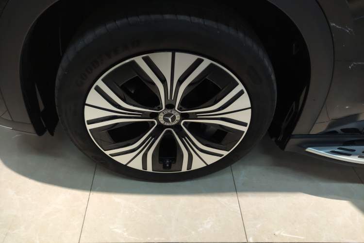 Used Mercedes-Benz EQE SUV 2024 500 4MATIC Luxury Edition Exterior 4