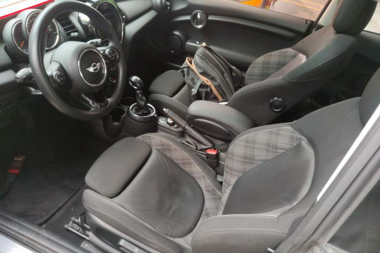 Used MINI 2016 1.5T COOPER
