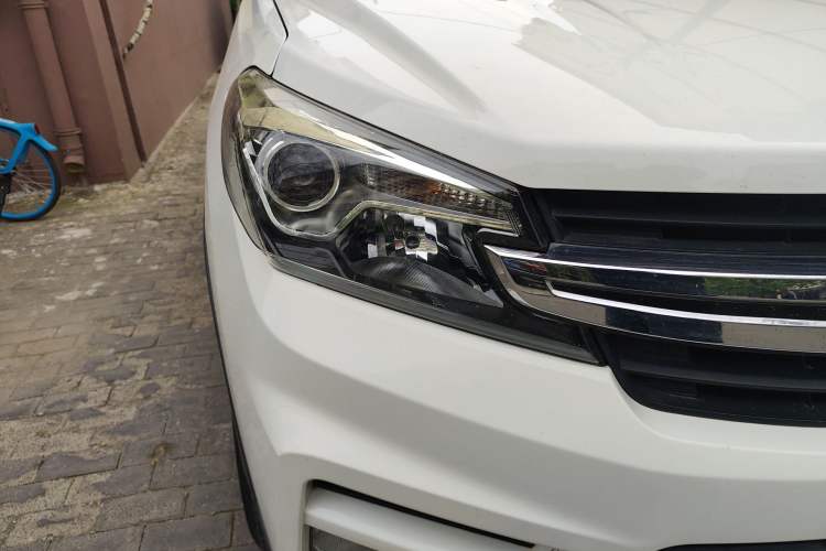 Used Dongfeng Fengon S560 2018 1.8L Manual Urban Model 7 Seats
