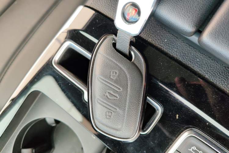 Used Roewe RX5 MAX 2021 Supreme Series 300TGI Automatic Smart Cabin Edition