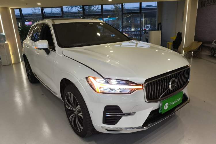 Used Volvo XC60 New Energy 2022 T8 Plug-in Hybrid Long-Range All-Wheel Drive Zhiyuan Luxury Edition