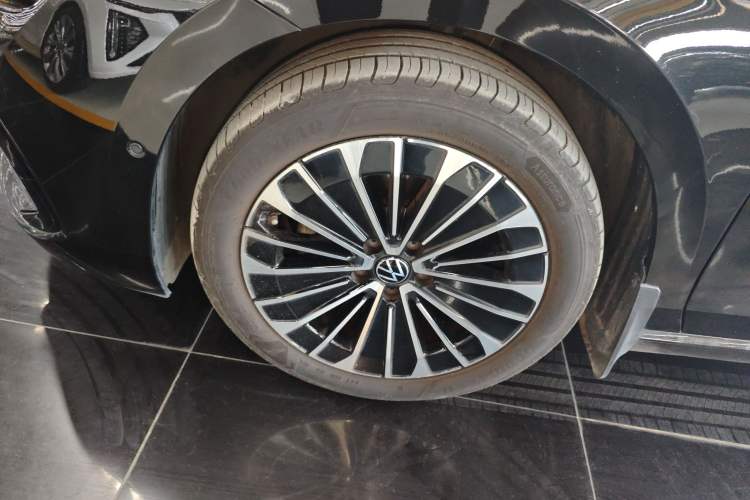 Used Volkswagen Magotan 2024 380TSI DSG Prestige Edition DaMai Package