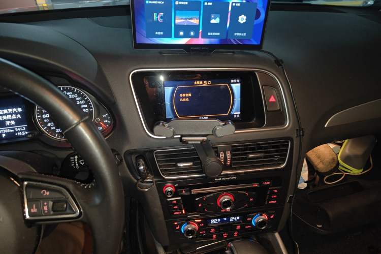 Used Audi Q5 2016 40 TFSI Technology Edition Audio And AC Panel